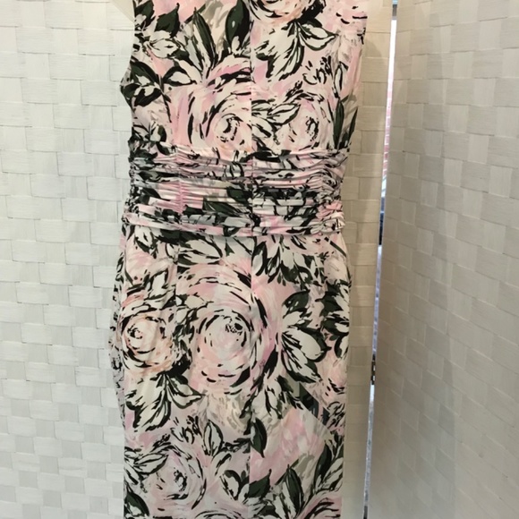 St. John Collection silk floral dress size 8 pink white green floral - Picture 5 of 8